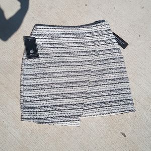 Nwt Tweed with metallic thread skirt